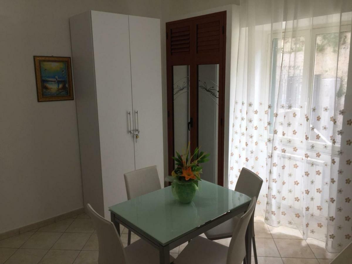 Apartment La Maison Мессіна Екстер'єр фото
