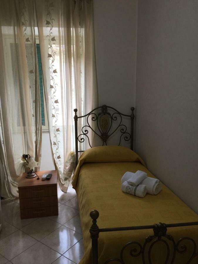 Apartment La Maison Мессіна Екстер'єр фото